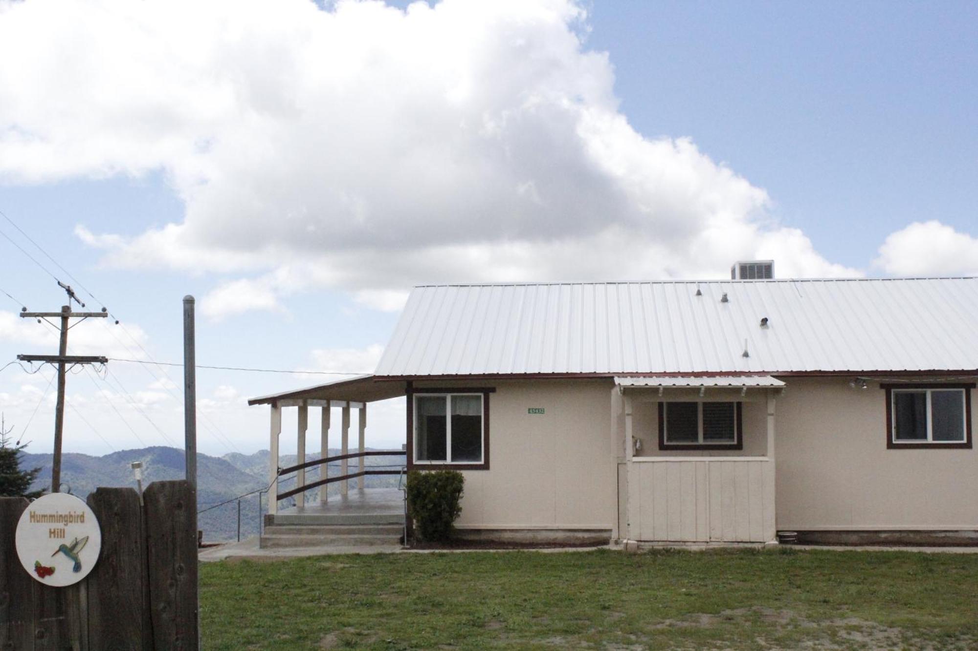 Hummingbird Hill - Entire Cabin Dunlap エクステリア 写真